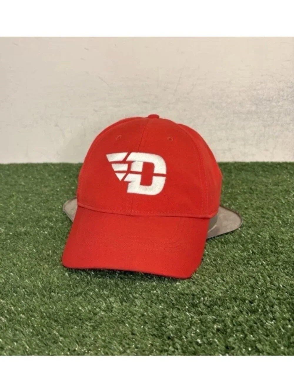 Dayton Flyers hat cap strap back red white nike legacy91 basketball lighweight